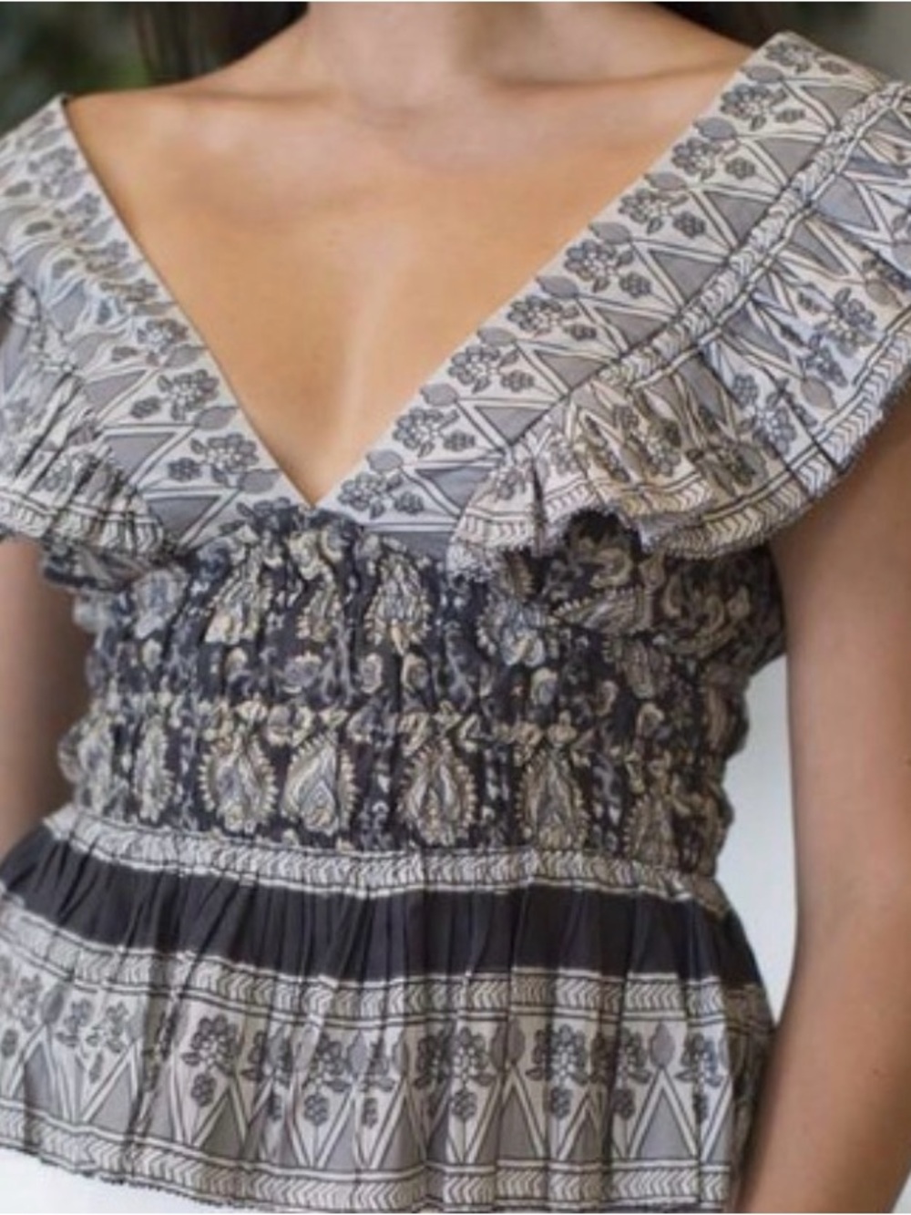 Sea New York Tasha Ruffle Top - Smocked waist v neck top - Size 10